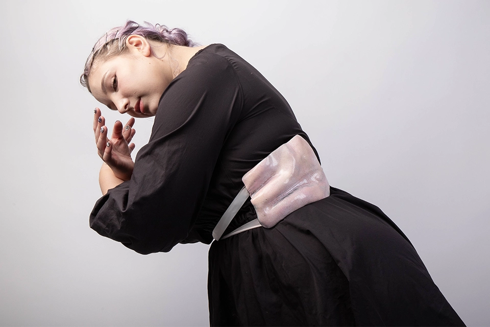 Emma-Sattler_The-Empathy-Of-Objects_Plis-de-ballet_2023-24_07-960
