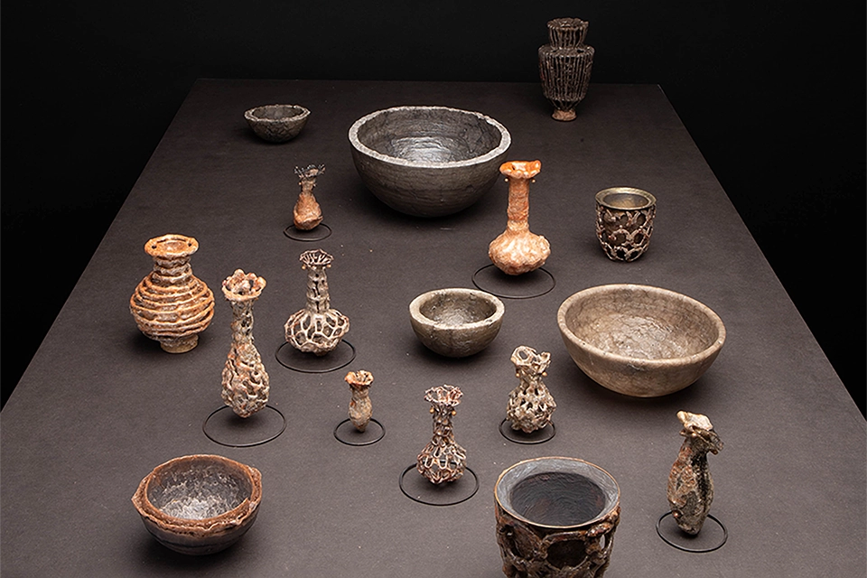 Gerrit-Schulze-Raestrup_The-Empathy-Of-Objects_Lacrimarium_2023-24_03-960