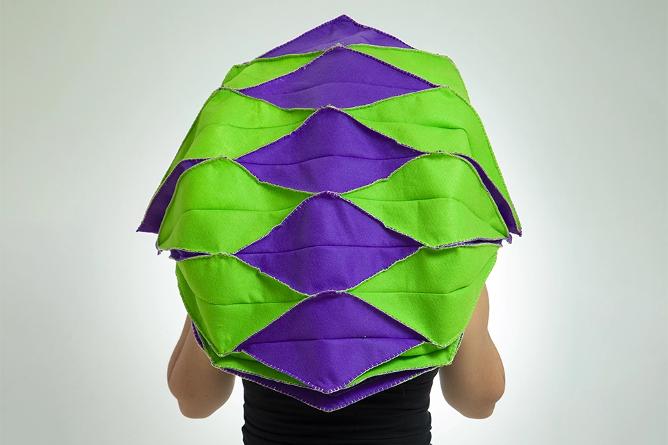 Maria-Alejandra-Restrepo_To-Carry_the-threaded-Shelter_2023_04-960