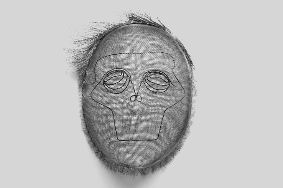 Guja-Youssefi_Mehrbettzimmer_Metaphorische-Masken_2025_02_960x640